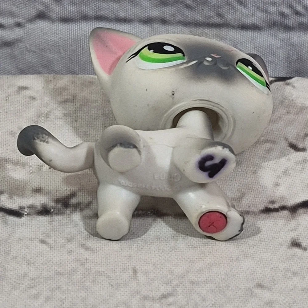 Vintage Littlest Pet Shop LPS #125 Rare Gray Shorthair Cat green Eyes 2004